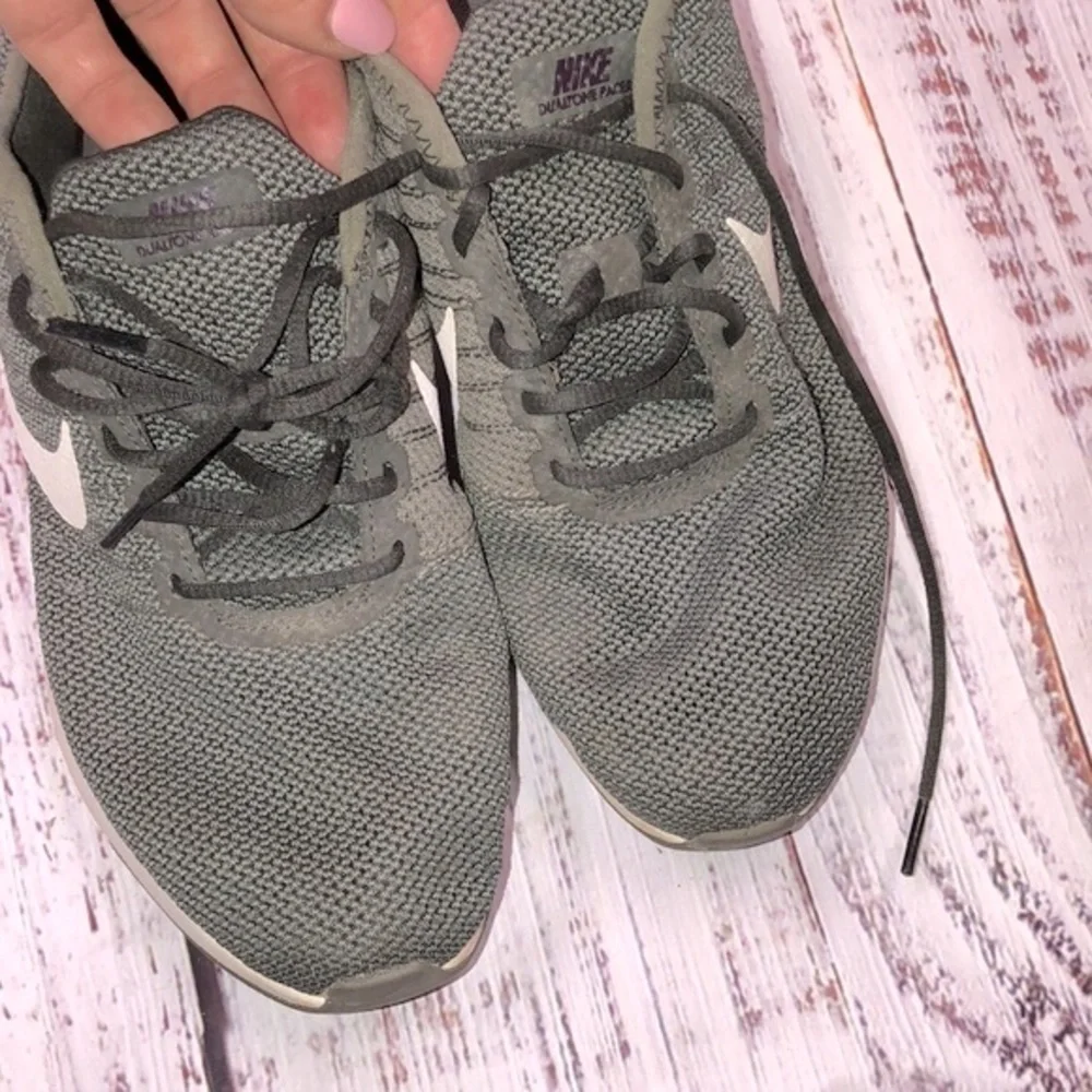 Nike dualtone racer sneakers size 7Y